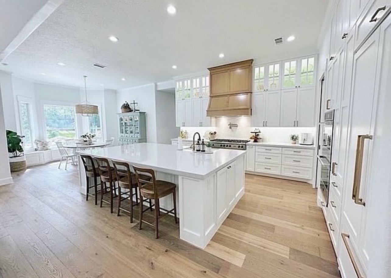 Bright custom kitchen remodelling in North Vancouver